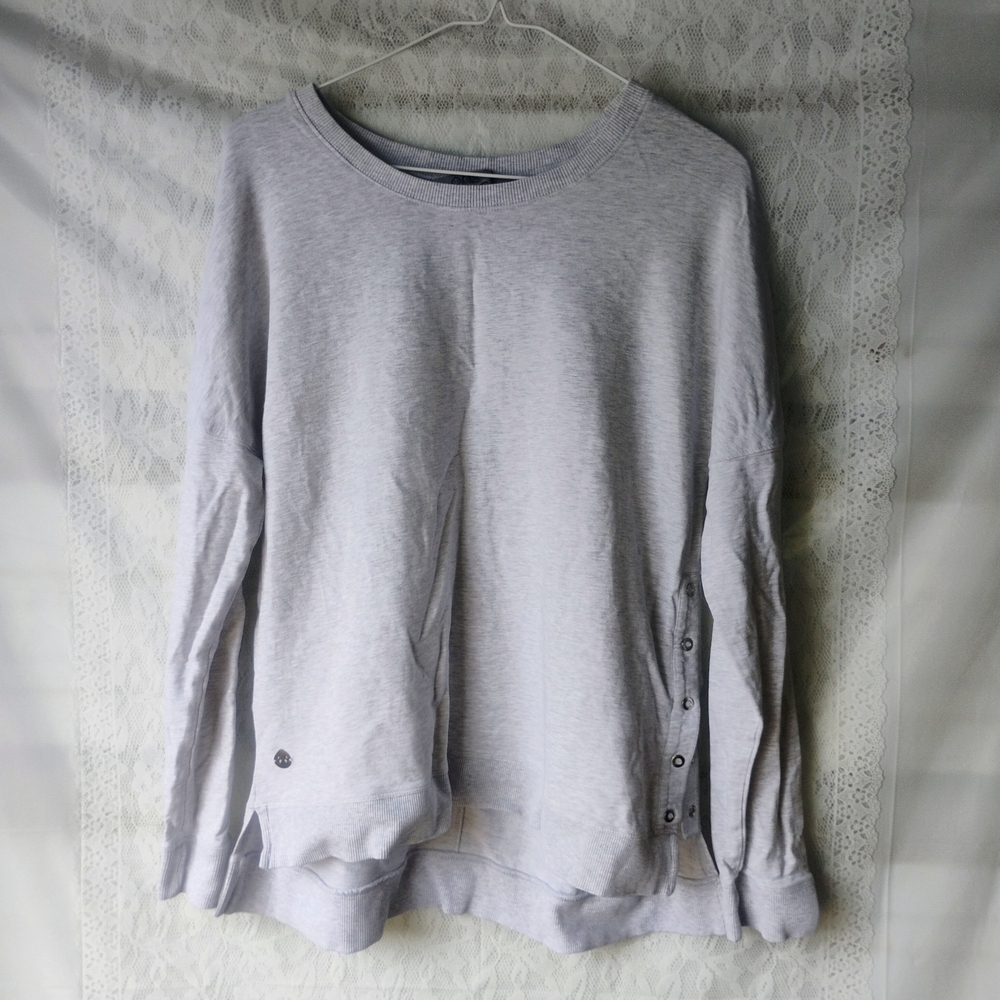 Tasc Performance Gray Sweatshirt Sz M